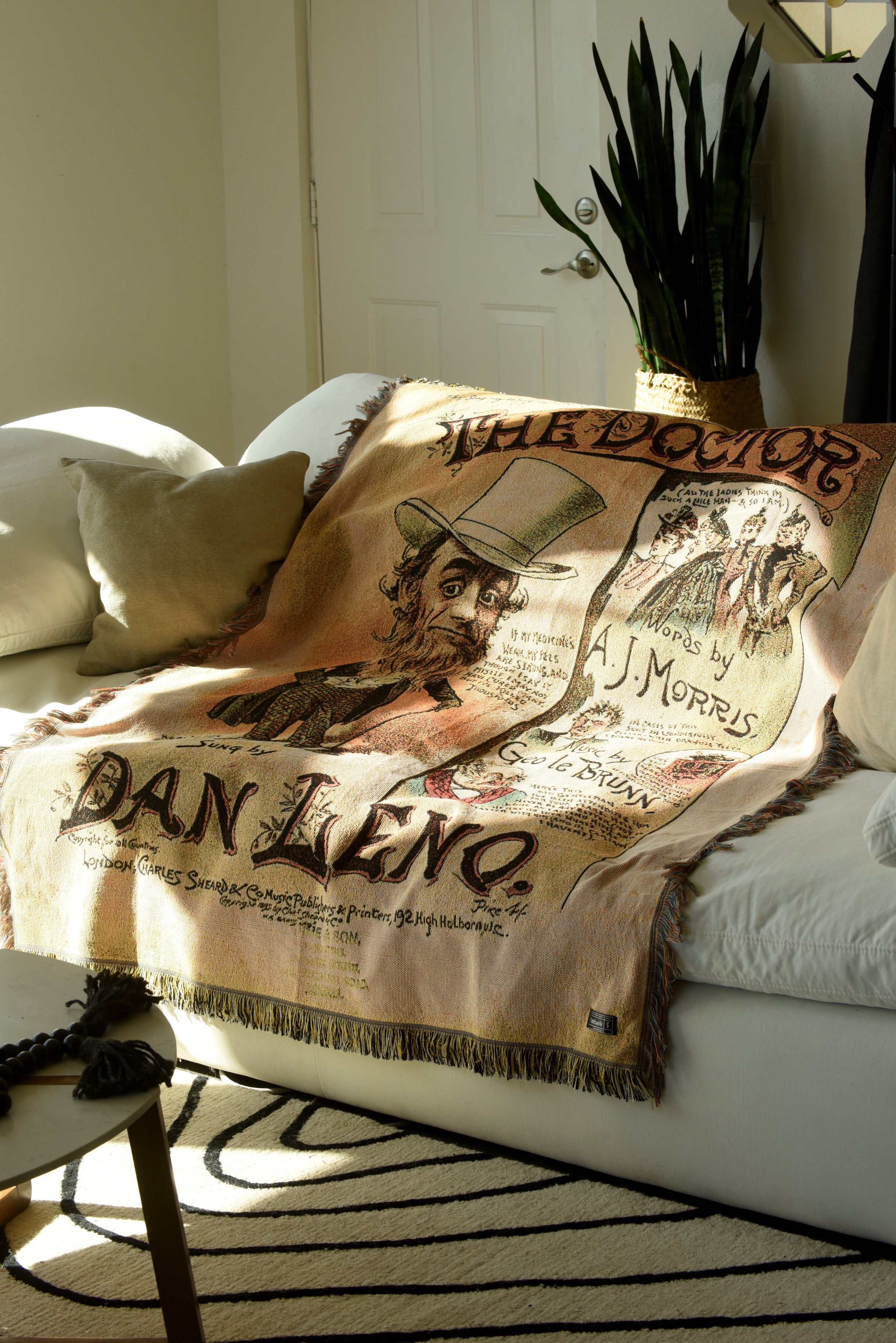 The Doctor’s Eco Capri Picnic & Home Throw
